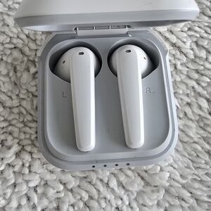 White Wireless Earbuds with Charging Case